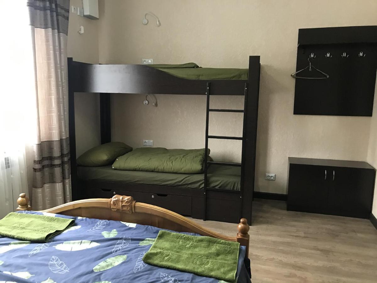 Apple Hostel Бишкек Екстериор снимка